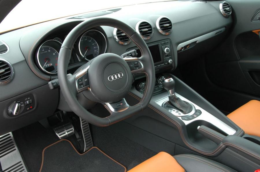 Торпедо Audi TTS Coupe (8J) 2008 года  (NA) (фото 21 из 40)